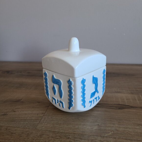 Ceramic trinket box Dreidel shape. - Picture 3 of 6